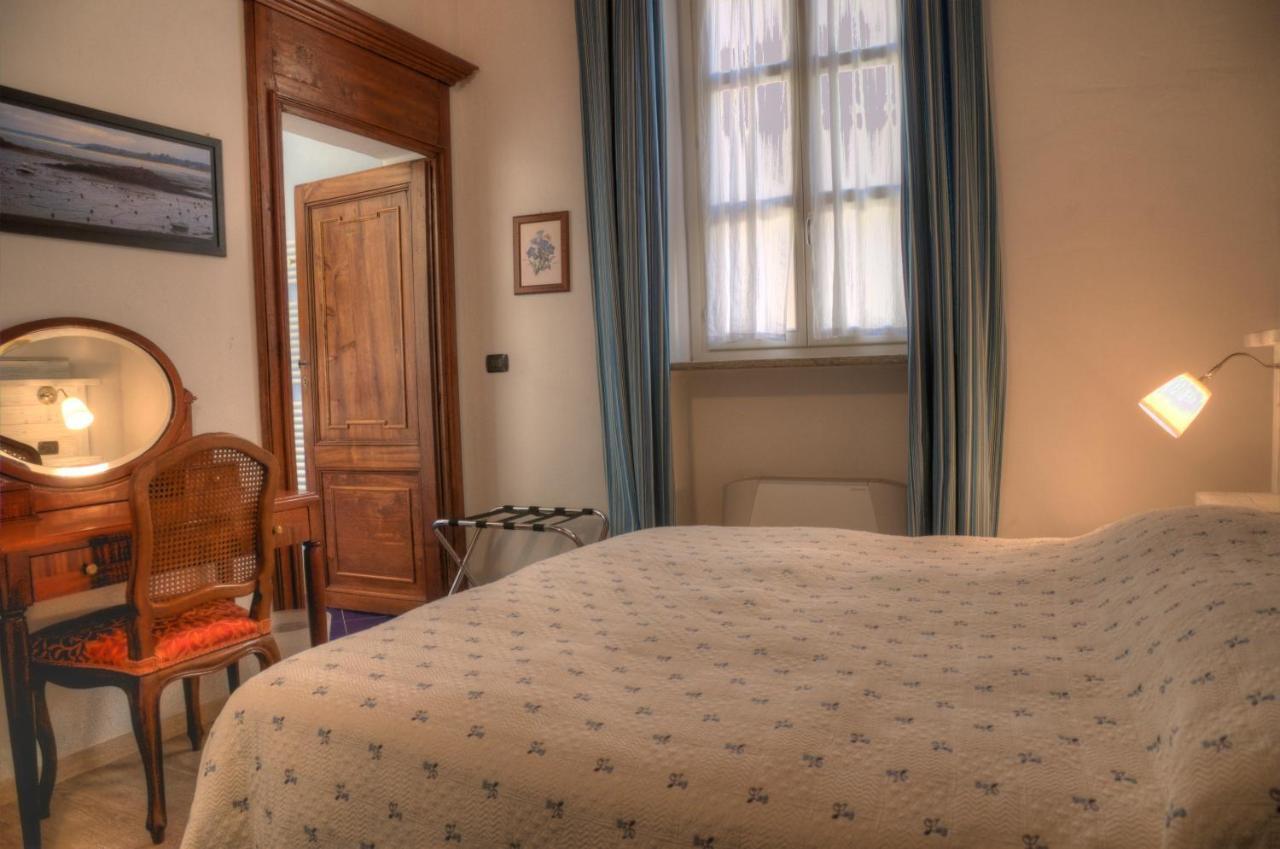 Domus Aurea Bed & Breakfast Saluzzo Oda fotoğraf